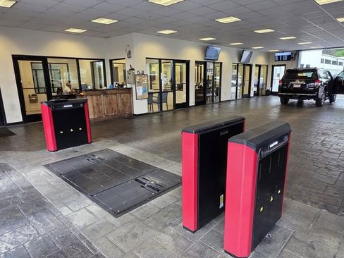 Used 2013 Lexus LS 460 w/ Comfort Pkg image 7