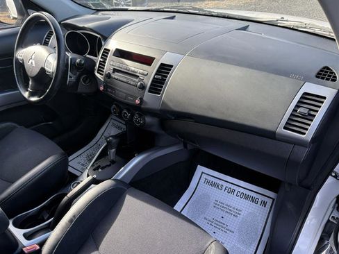 Used 2008 Mitsubishi Outlander SE image 19