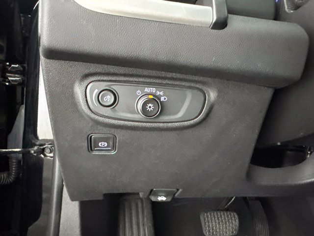Used 2023 GMC Terrain SLE w/ Driver Convenience Package AWD/4WD image 37