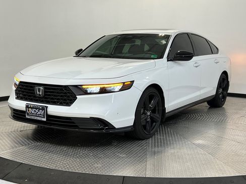 Used 2024 Honda Accord Sport image 3