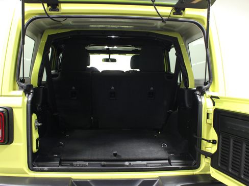 Used 2023 Jeep Wrangler Unlimited Sport AWD/4WD image 14