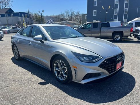 Used 2020 Hyundai Sonata SEL w/ Convenience Package FWD image 5