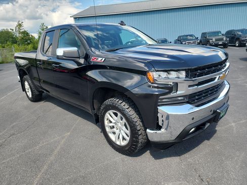 Certified 2021 Chevrolet Silverado 1500 LT AWD/4WD image 2