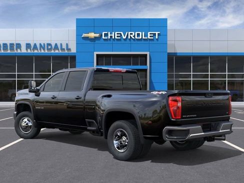 New 2026 Chevrolet Silverado 3500 LT image 3