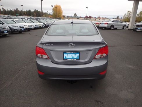 Used 2017 Hyundai Accent SE FWD image 4