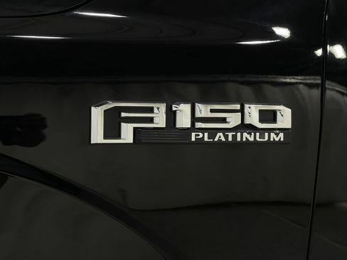 Used 2018 Ford F150 Platinum w/ Equipment Group 701A Luxury AWD/4WD image 39