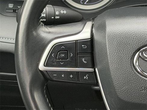 Certified 2024 Toyota Highlander LE image 12