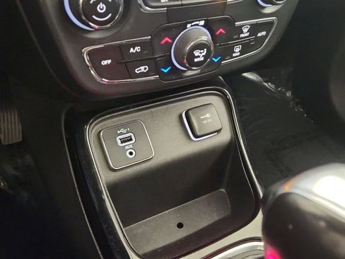 Used 2021 Jeep Compass Limited image 16