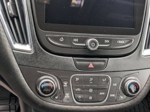 Used 2019 Chevrolet Malibu LT FWD image 37