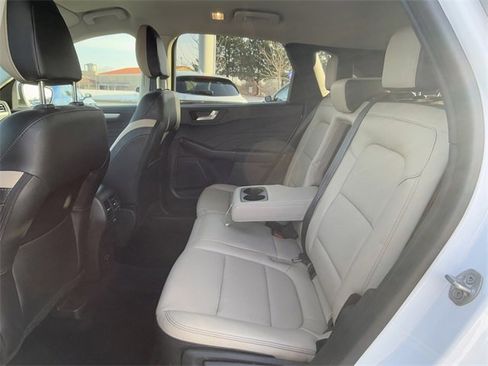 Certified 2022 Ford Escape SEL image 9
