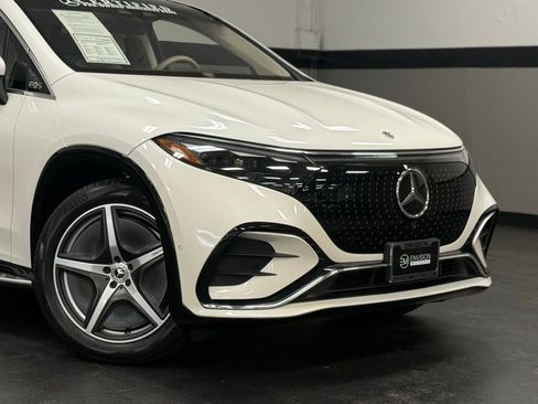 Used 2023 Mercedes-Benz EQS 450+ SUV image 3