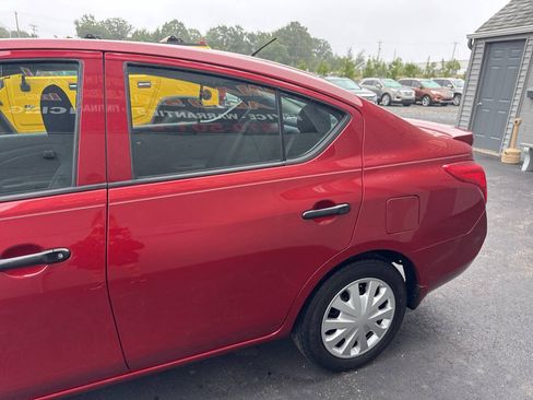 Used 2013 Nissan Versa S Plus FWD image 5