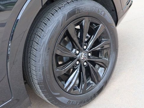 Used 2025 Buick Envista Sport Touring FWD image 40