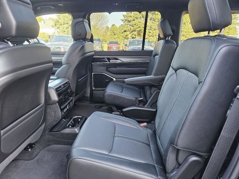 New 2026 Jeep Grand Wagoneer Limited AWD/4WD image 7