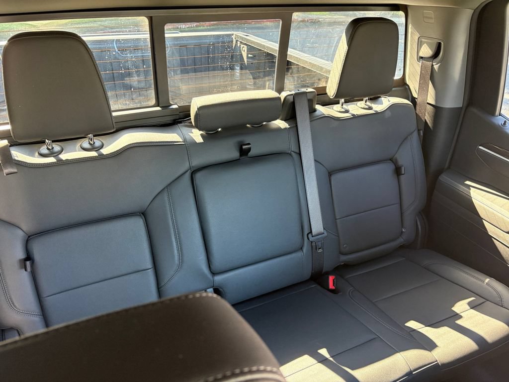 Used 2025 GMC Sierra 1500 Elevation w/ Elevation Premium Package AWD/4WD image 22