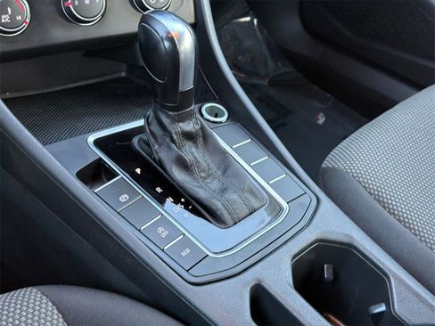 Used 2019 Volkswagen Jetta S w/ Driver Assistance Package image 28