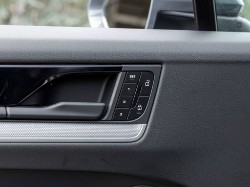 Certified 2026 Porsche Cayenne AWD/4WD image 26