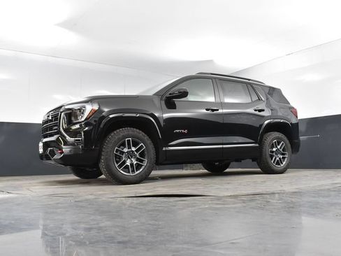 Used 2026 GMC Terrain AT4 w/ LPO, Floor Liner Package AWD/4WD image 39