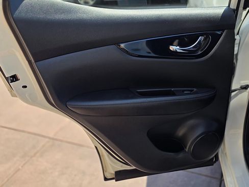 Used 2020 Nissan Rogue Sport SV FWD image 26