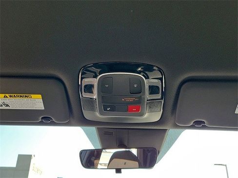 Used 2025 Hyundai Santa Cruz SE image 15