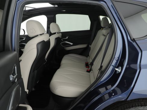 Used 2025 Acura RDX SH-AWD image 12