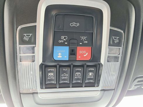 Used 2025 RAM 1500 Laramie w/ Night Edition AWD/4WD image 37