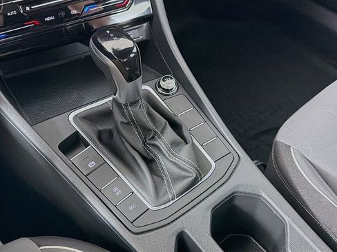 Used 2025 Volkswagen Jetta Sport FWD image 16