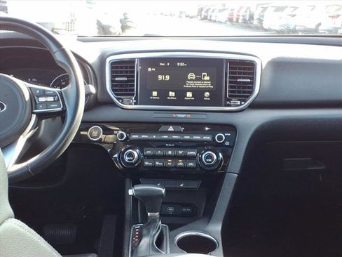 Used 2022 Kia Sportage EX image 10