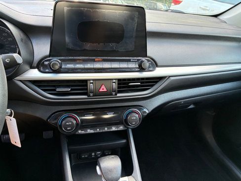 Used 2019 Kia Forte LXS image 10