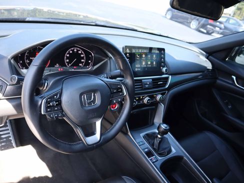 Used 2019 Honda Accord Sport image 17
