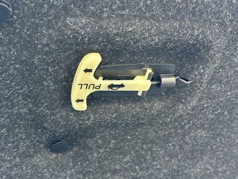 Certified 2022 Nissan Sentra SR w/ Trunk Package image 19