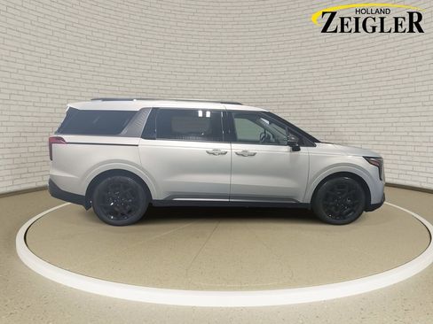 New 2026 Kia Carnival SX Prestige FWD image 4