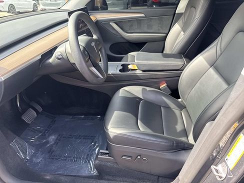Used 2023 Tesla Model Y Long Range image 15