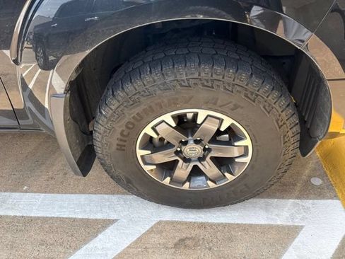 Used 2020 Nissan Frontier PRO-4X w/ Pro-4x Utility Package AWD/4WD image 12