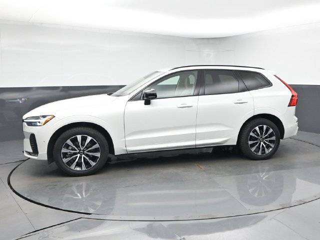 Used 2024 Volvo XC60 B5 Plus w/ Protection Package Premier AWD/4WD image 4