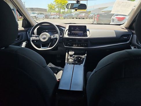 Used 2023 Nissan Rogue S AWD/4WD image 22