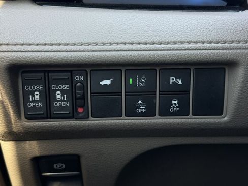 Used 2020 Honda Odyssey Elite image 22