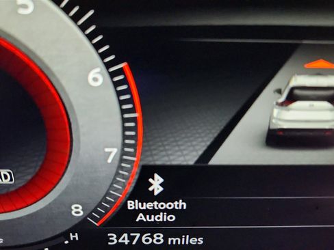 Used 2024 Nissan Rogue SL w/ SL Premium Package image 14