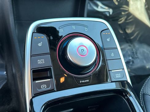 Used 2022 Kia Niro EX w/ Cold Weather Package image 26