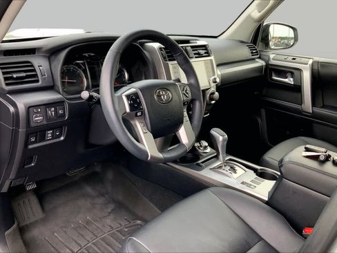 Used 2022 Toyota 4Runner TRD Sport w/ Technology Package AWD/4WD image 16