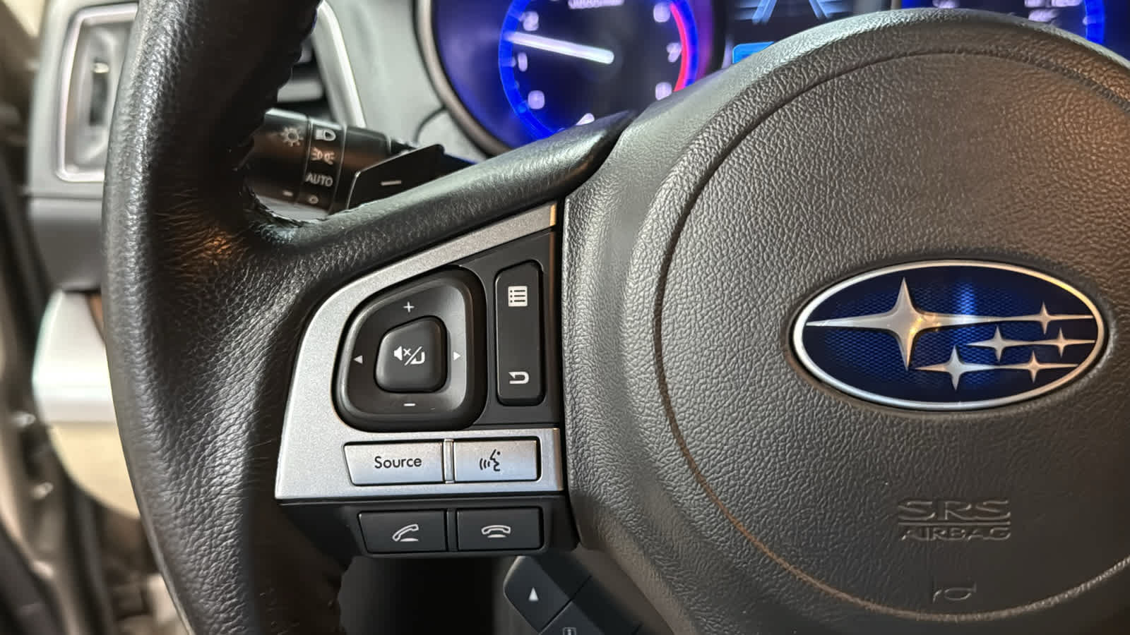 Used 2017 Subaru Outback 2.5i Limited AWD/4WD image 12