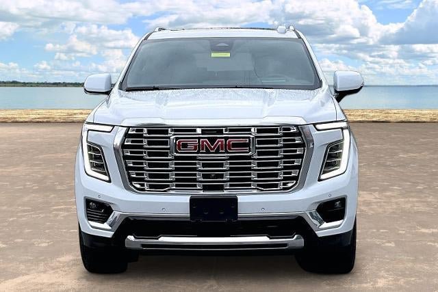 Used 2026 GMC Yukon Denali w/ Denali Reserve Package AWD/4WD image 2