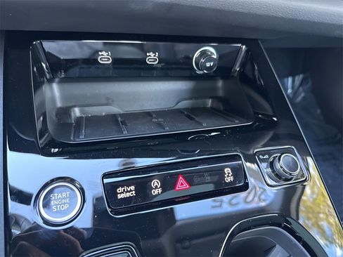 Certified 2025 Audi A5 2.0T Premium w/ Convenience Package image 39