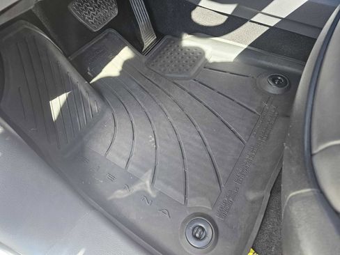 Used 2023 Toyota Sienna XSE w/ XSE Plus Package image 14