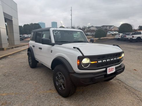 New 2025 Ford Bronco Big Bend image 3