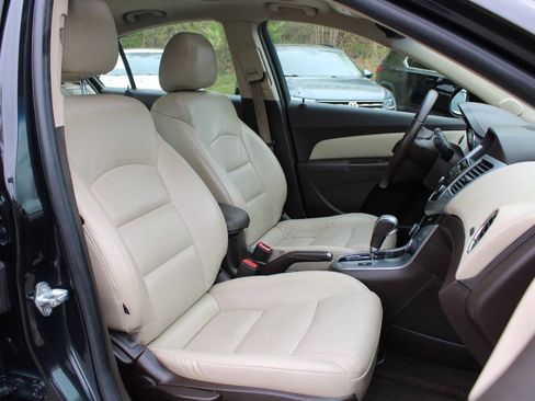 Used 2015 Chevrolet Cruze LTZ w/ Sun, Sound and Sport Package FWD image 30