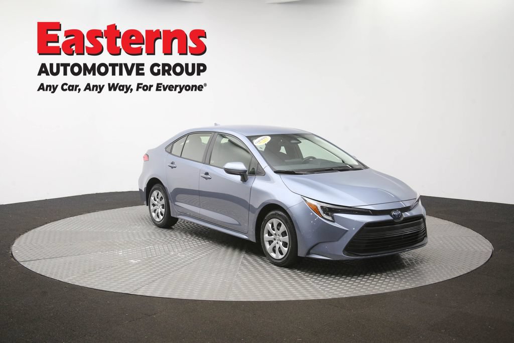 Used 2025 Toyota Corolla LE FWD image 44