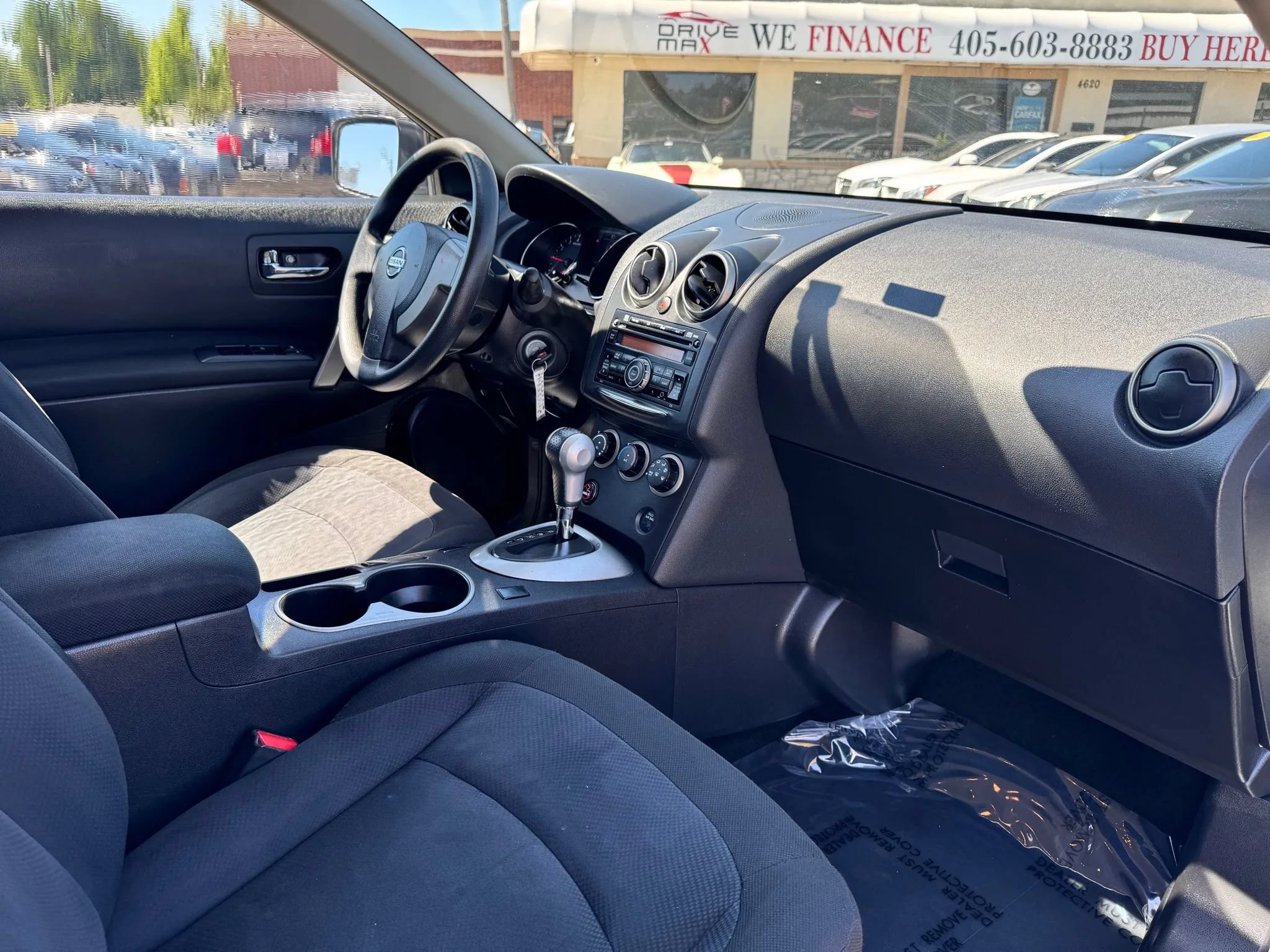 Used 2015 Nissan Rogue S FWD image 23