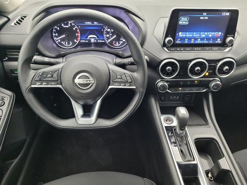 Used 2025 Nissan Sentra SV FWD image 22