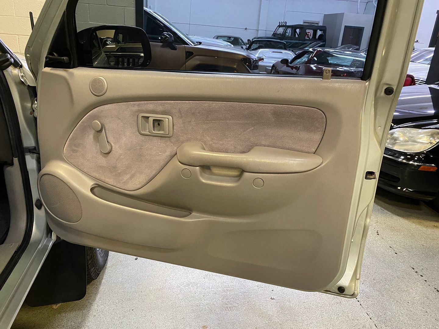 Used 2001 Toyota Tacoma PreRunner RWD image 23
